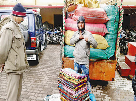 300 Sari seized invoices loader