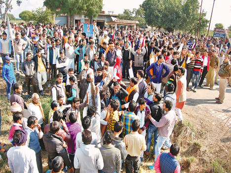 Spai clashed with police officers