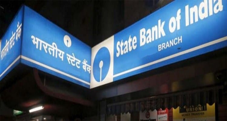 thief cut the grille entered in state bank etawah