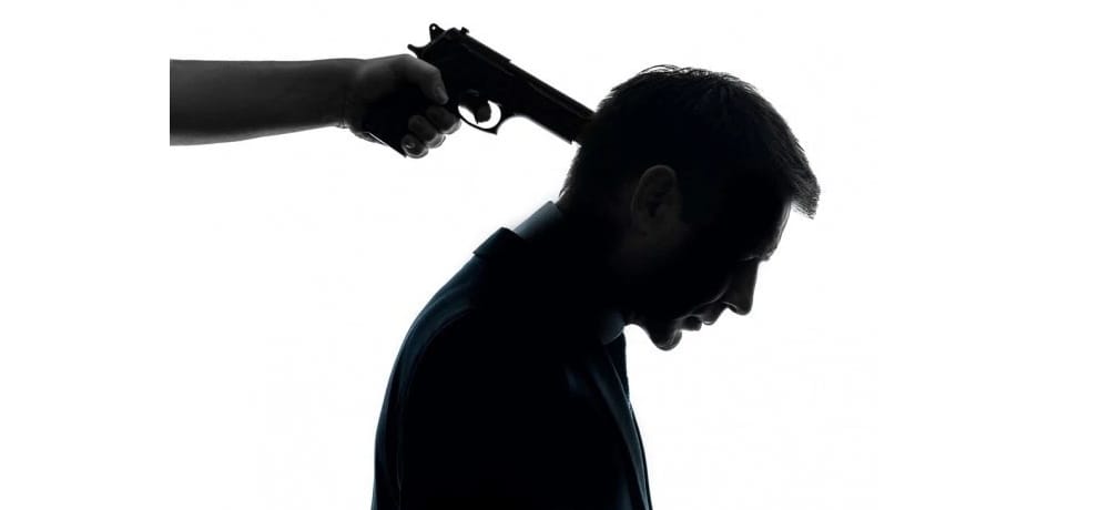 loot with fake gun in lucknow