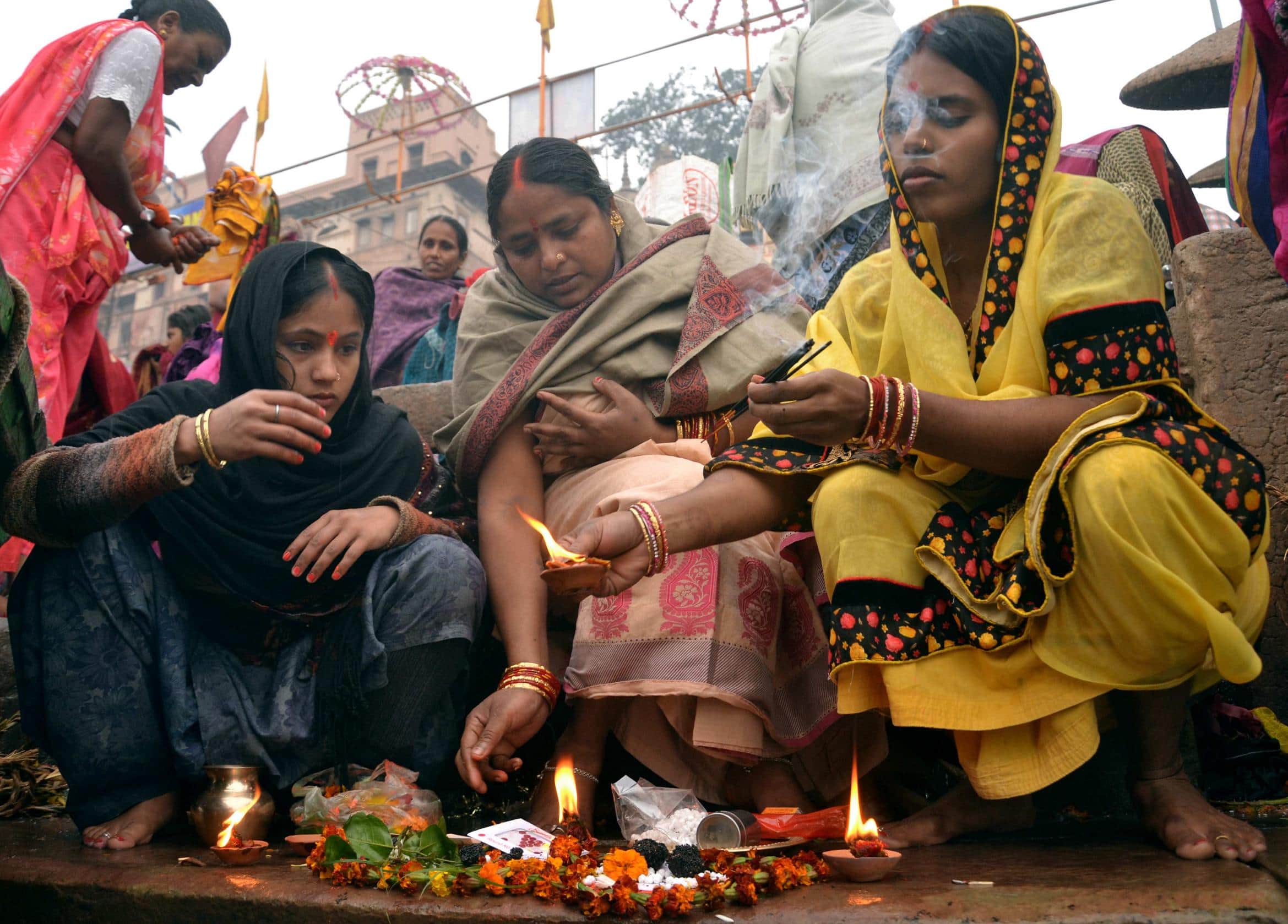 Mouni Amavasya Varanasi two lakh pilgrims to Ganga snan
