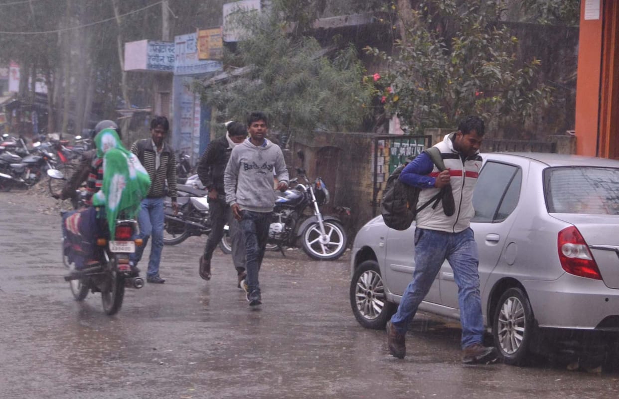 Rain and strong winds increase the chill, mercury rolled