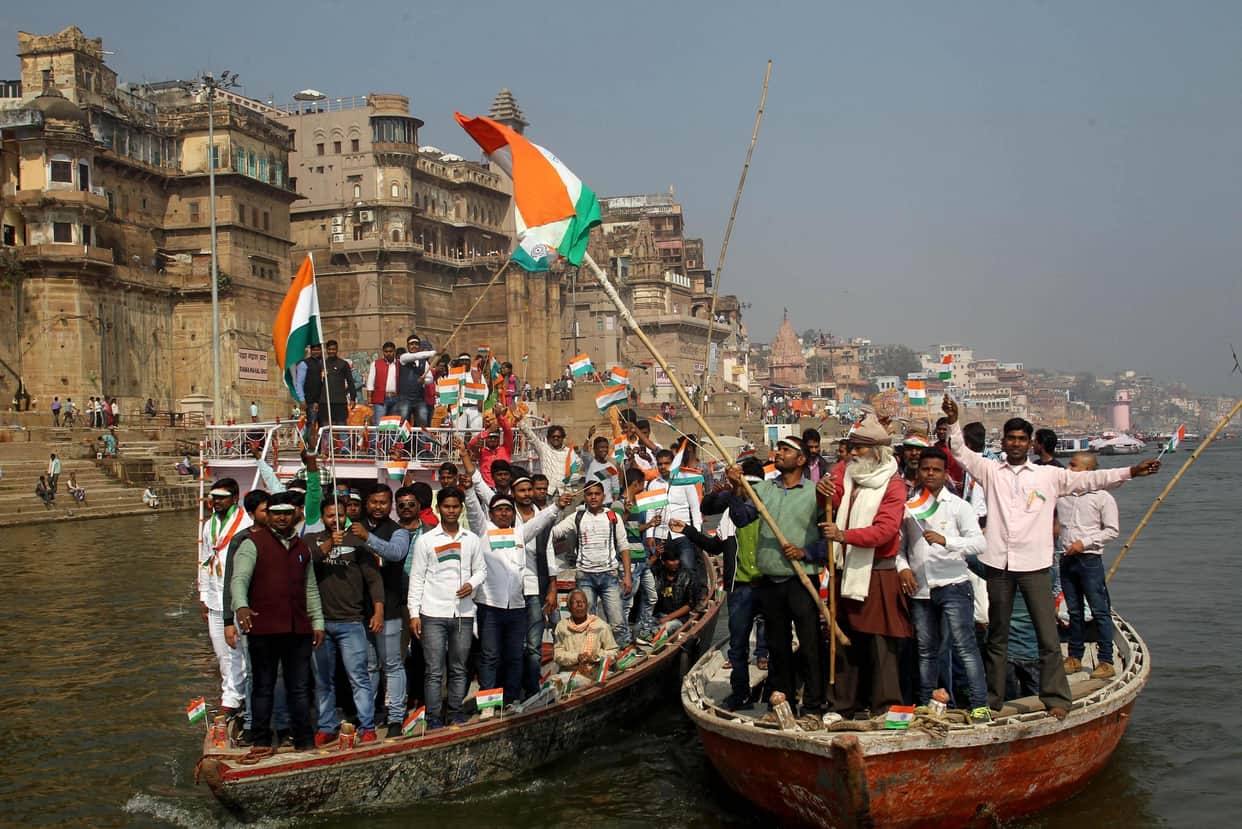 se photos of republic day celebration at varanasi