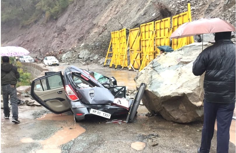 LandSlide on a Car at Shimla chandigarh Highway.