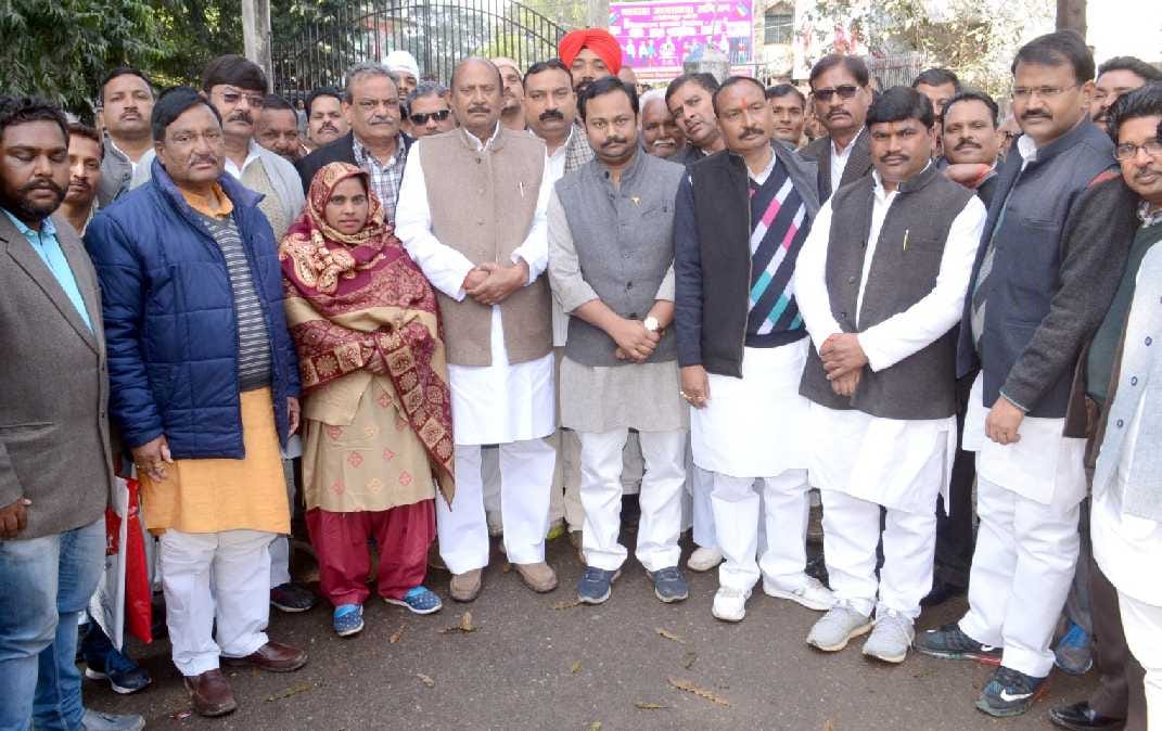 SP Sunil final day, including 47 built by Vinay nomination