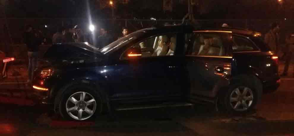 Collision between audi car & auto last night caused death of 4 auto passengers,