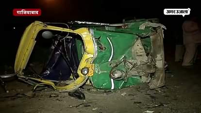 Overspeed Audi rams auto,4 people dead