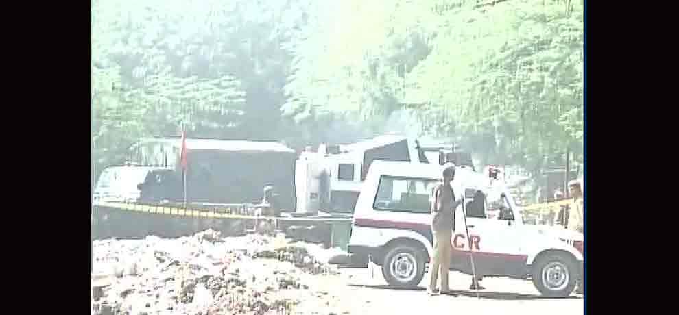 A mortar shell was found lying in a village of Kishan Garh in Vasant Kunj area of Delhi, nsg on spot