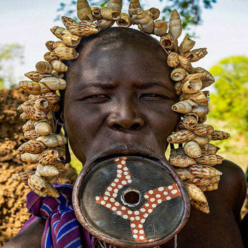 Tribe In Ethiopia Wears Bizarre Things To Abstain Suitors 