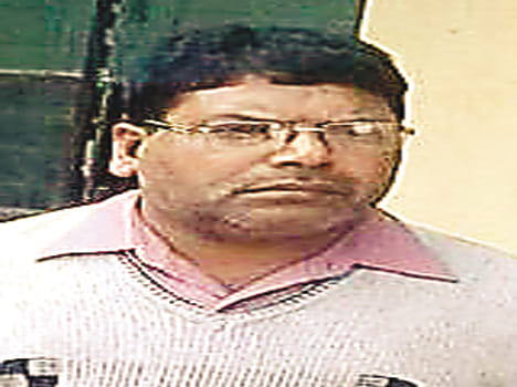 School Director at manipulating teenager sent to jail