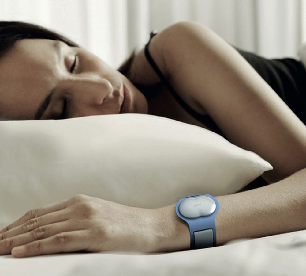 ava bracelet will tell you about right time of pregnancy