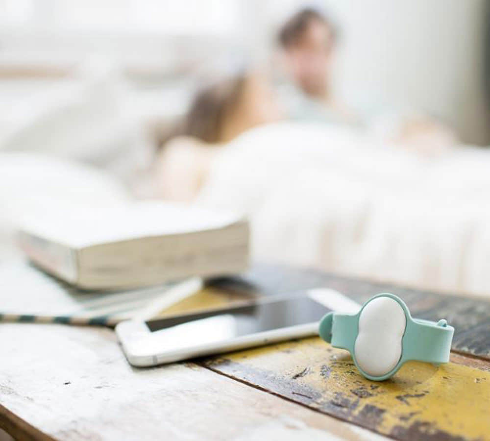 ava bracelet will tell you about right time of pregnancy