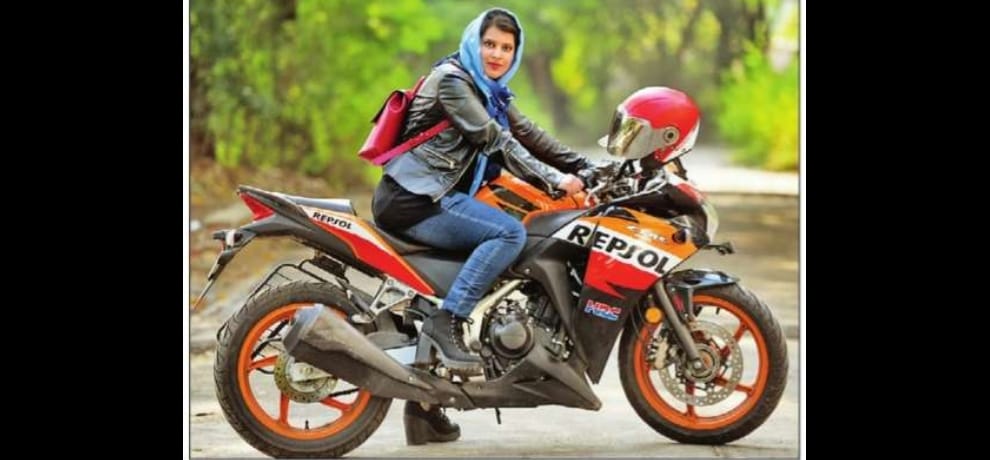 jamia girl roshni misbah super biker breaks all traditions with her bike 