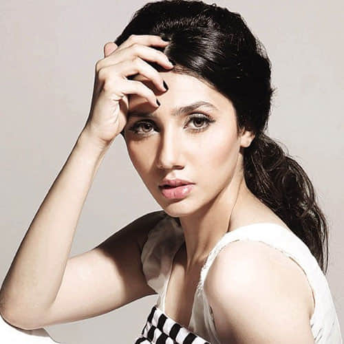 mahira became the beautiful woman of pakistan