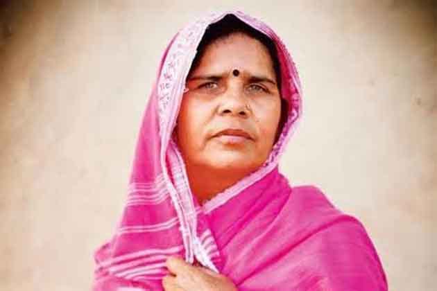 gulabi gang commander in up election  