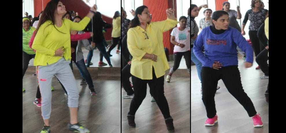 100 moms in children's school to see the feat that left some people appear, view photos