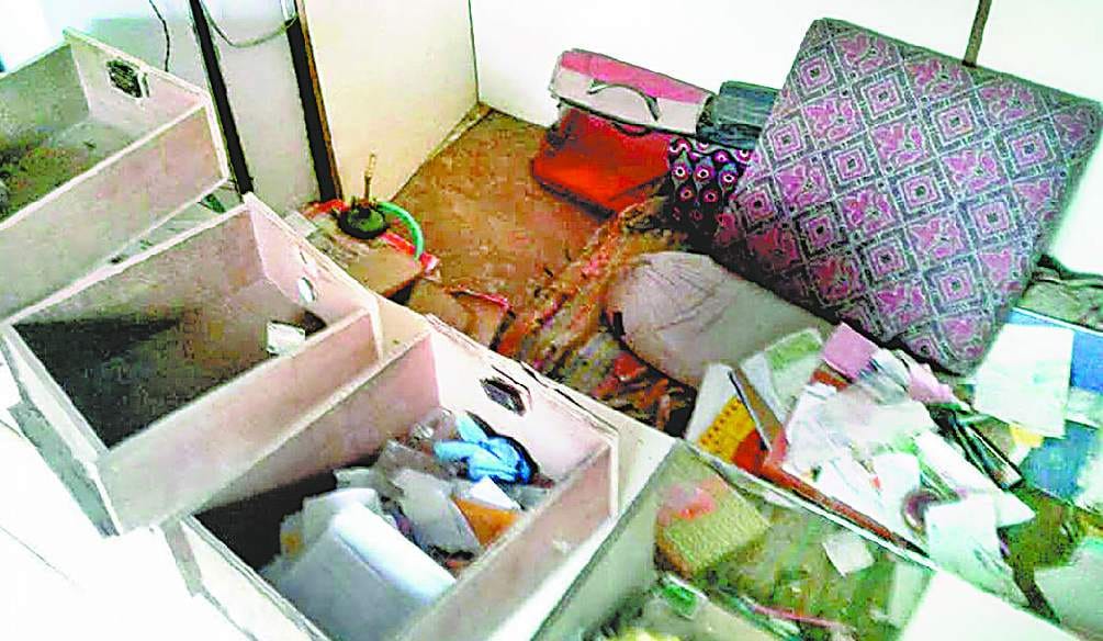 Nine stores break locks stolen goods
