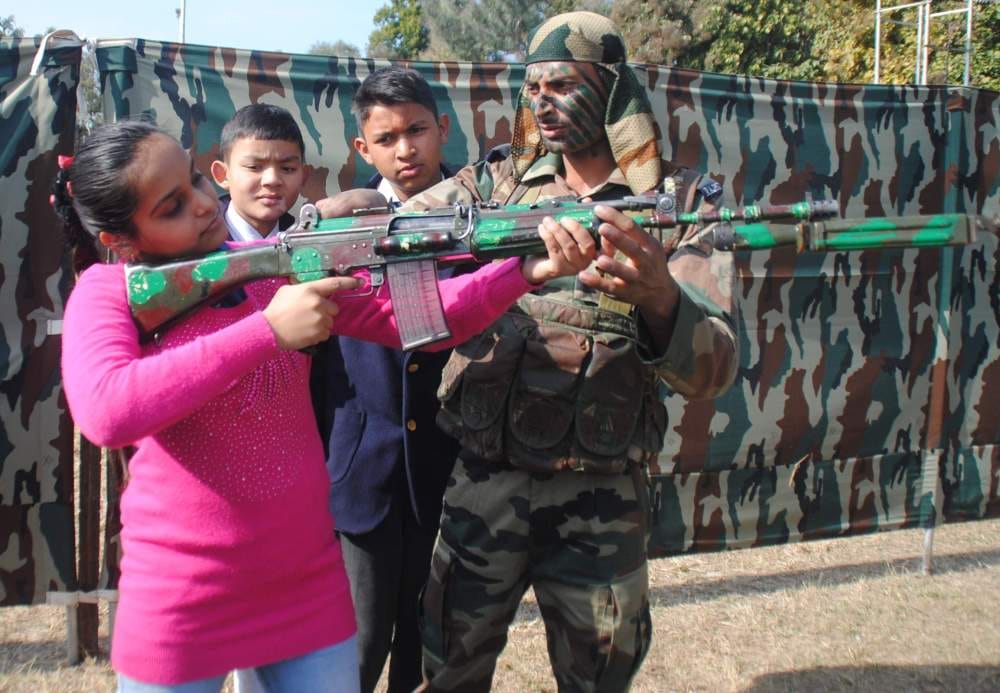 photos of Dehradun Army mela in mahindra ground