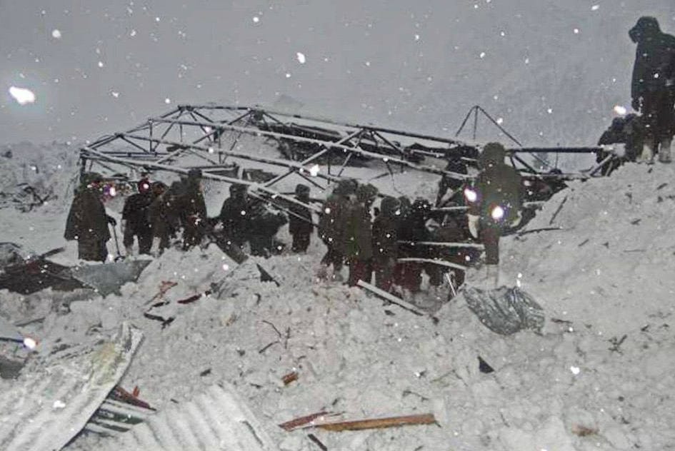 the body of soldier Could not not airlift