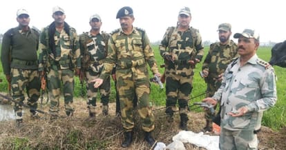 pakistani and chinese weapons found on in indo pak border in amritsar of punjab