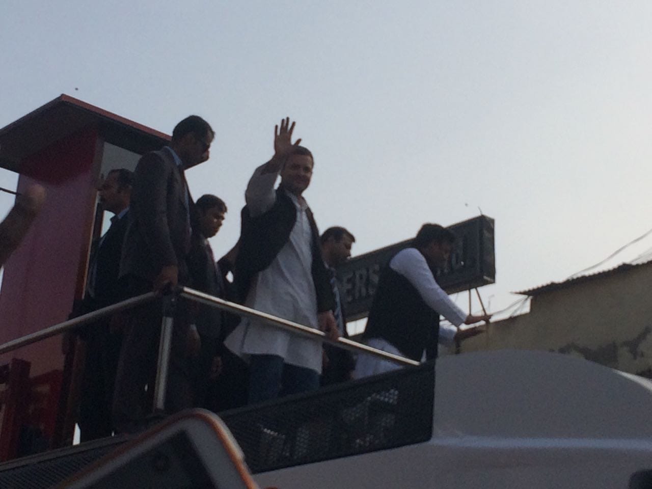 rahul and akhilesh on mega road show