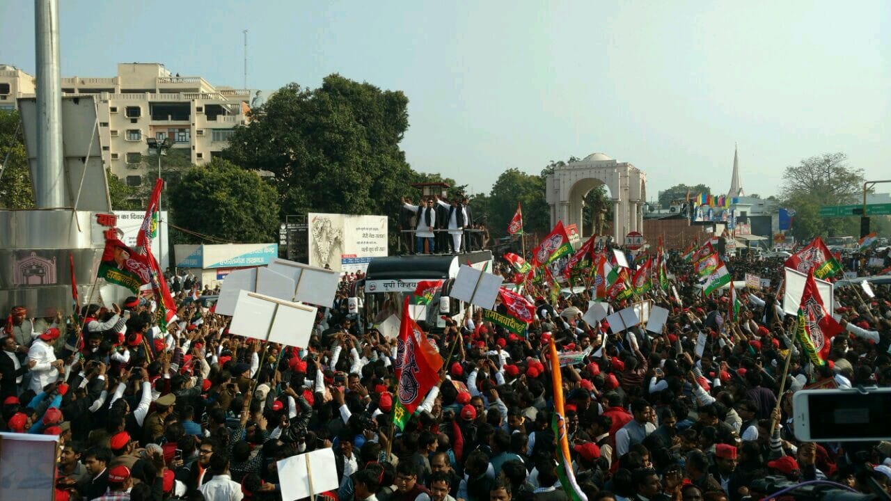 rahul and akhilesh on mega road show
