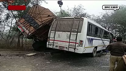 8DEATH, 20 INJURIES REPORTED IN BUS ACCIDENT IN SANT KABIR NAGAR