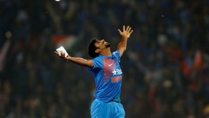 england will complain about umpire c shumsuddin, who has given signal to out joe root