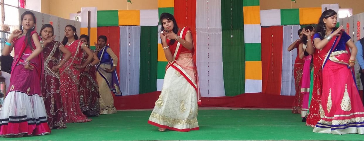 maan tujhe salaam..par thirake chhaatr