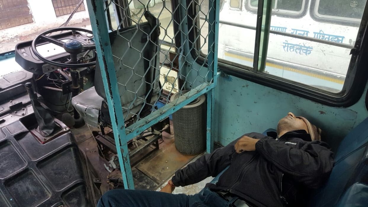 defence, dead body, roadways, wife murder, haryana, rohtak 