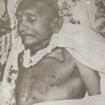 'When the Godse fired the third shot at the Gandhi'