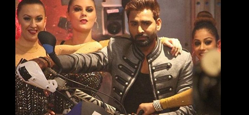 Manveer surrounded the pair of beautiful big boss, will return today Noida