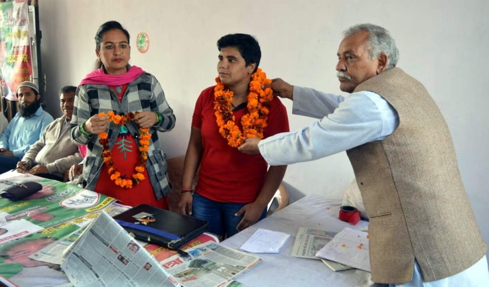 woman wrestler join politics in uttarakhand