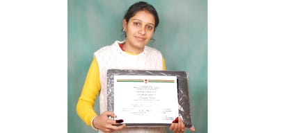 PM Narendra Modi Honoured Vegetable vendor daughter Topper in MSc Physics