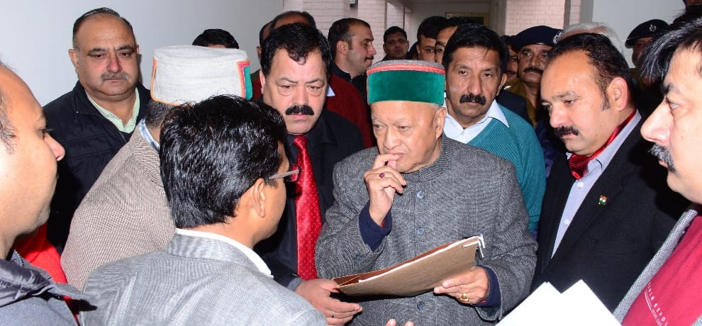 Cm virbhadra singh direction to police officers in law and order review meeting