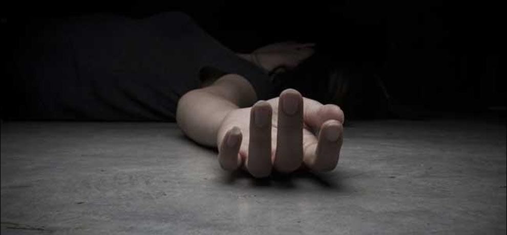 lady committed hanging suicide at chandigarh