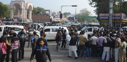 patient died in ambulance due to traffic jam