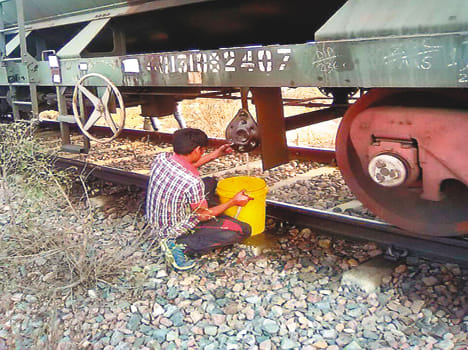 The young man caught removing diesel in goods train