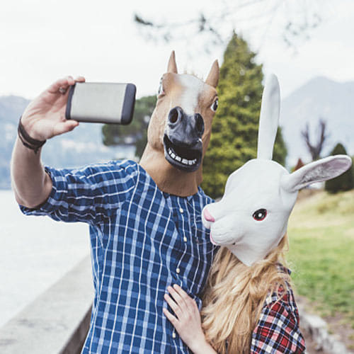 Avoid These  Behaviours on Social Media