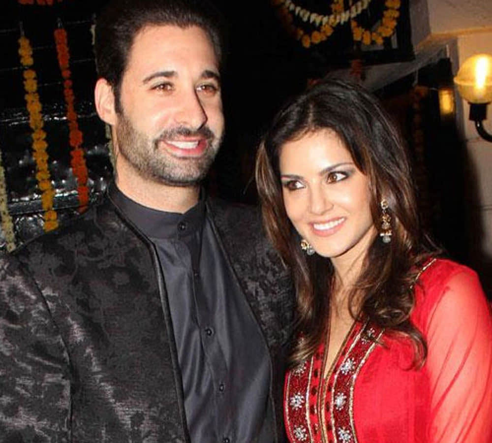 sunny leone share a bathtub photo with husband