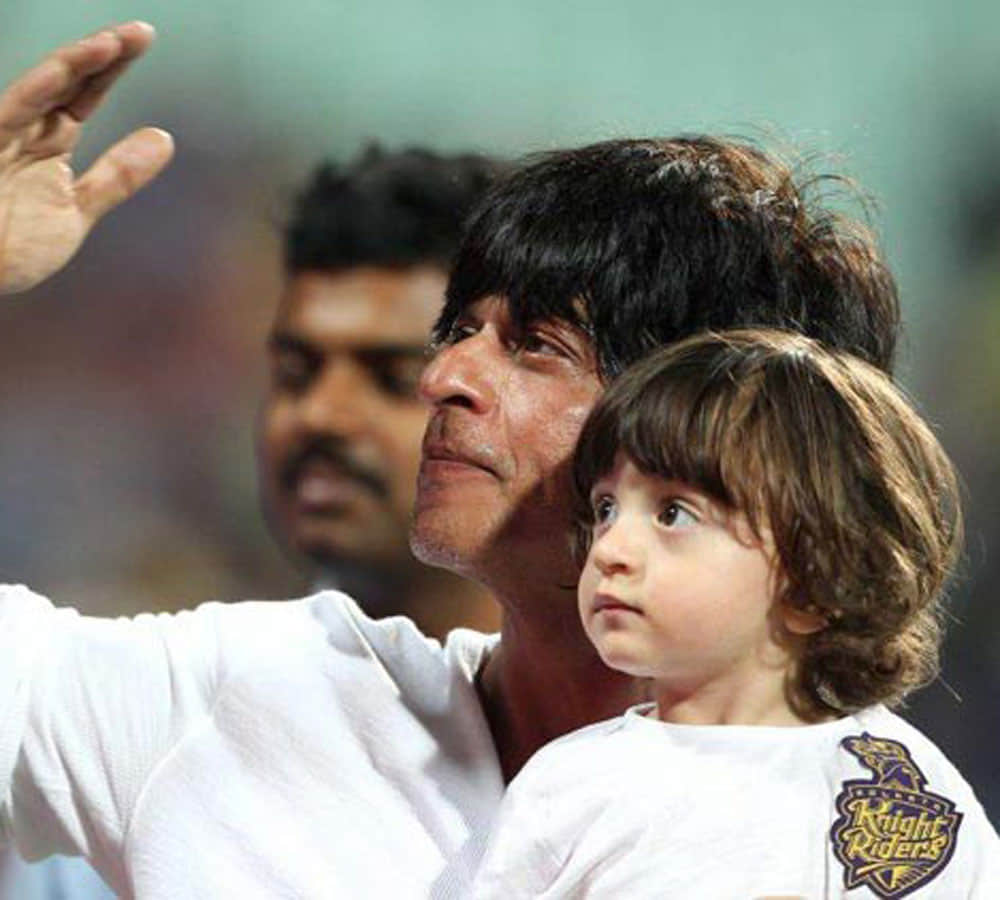abram and shahrukh khan talk video viral