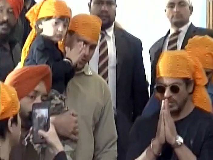 Shahrukh Khan with son AbRam at the Golden Temple in Amritsar