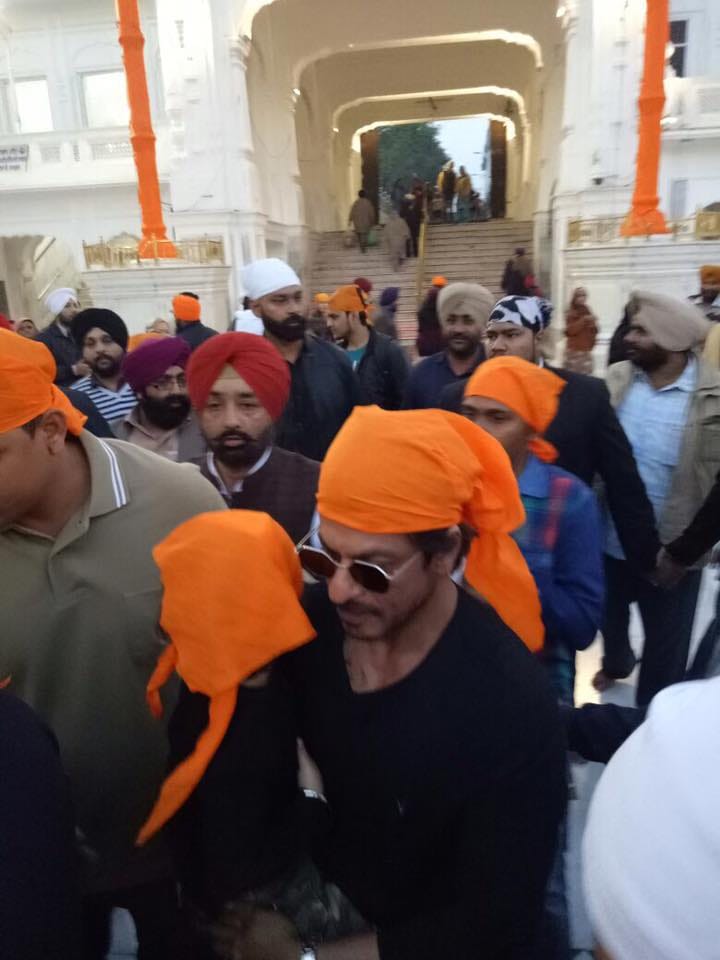Shahrukh Khan with son AbRam at the Golden Temple in Amritsar