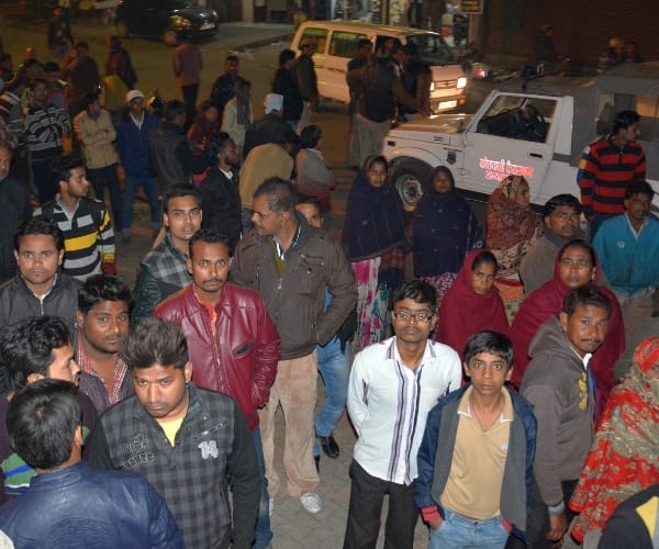 an eleventh class boy shot himself in Lucknow.