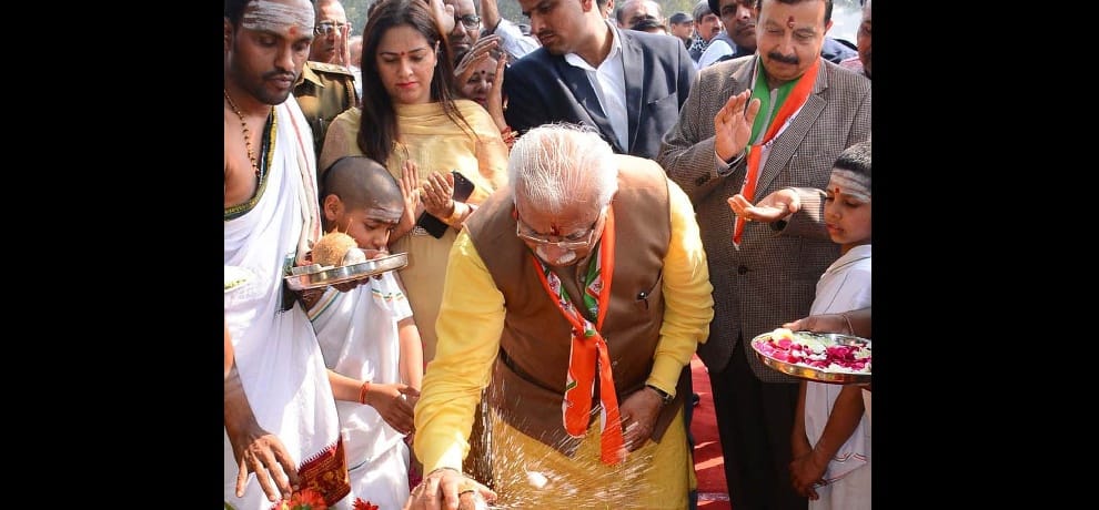 Look, when a song began to bounce around 51000 students with CM