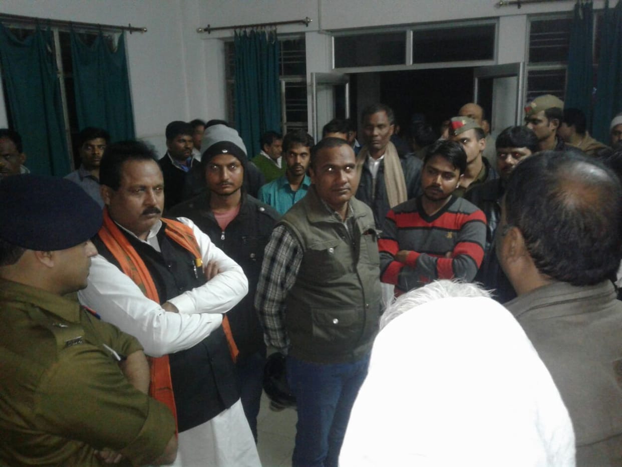 babatpur airport canteene boy murder in varanasi