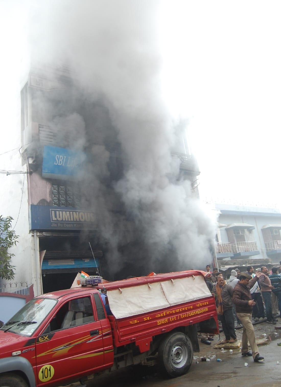 fire in electronics shop in deoria