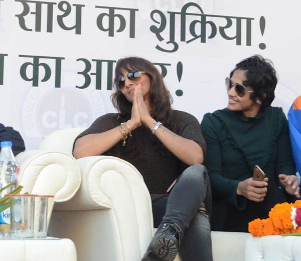 aamir khan movie dangal real daughters geeta phogat and babita phogat special interview