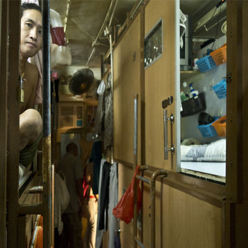 People In Hong Kong Are Forced To Live In Coffin Homes