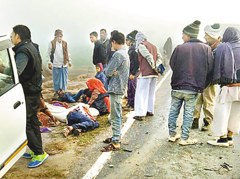 truck collision with car due to fog, one person died
